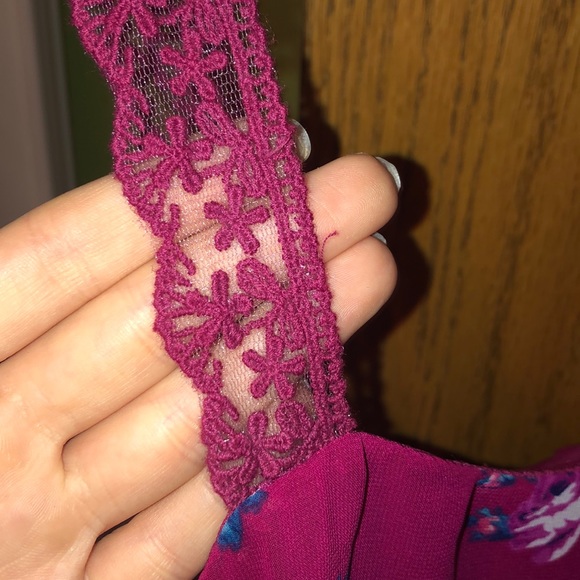 Floral crop top! - Picture 3 of 5